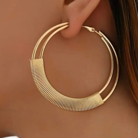 Minimalist Double Layer Hoop Earrings for Women, Iron Material, Suitable for Par - Picture 3 of 5